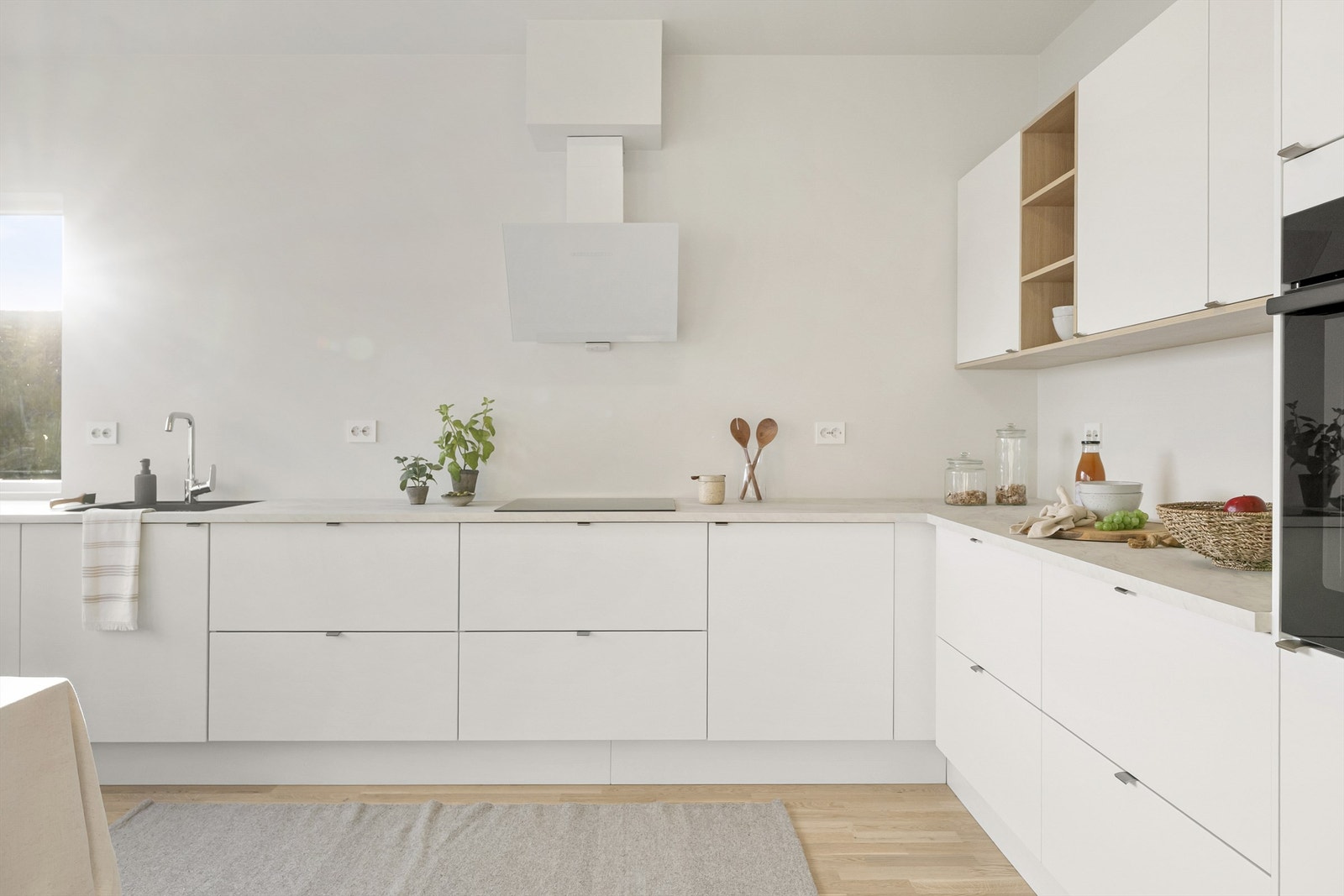 God skap- og benkeplass Galleribilde