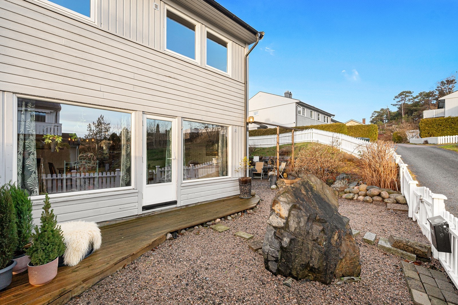 Uteområde mot øst Galleribilde