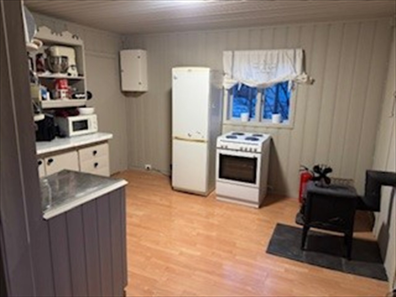 Kjøkken i hytte - Selger eget bilde Galleribilde