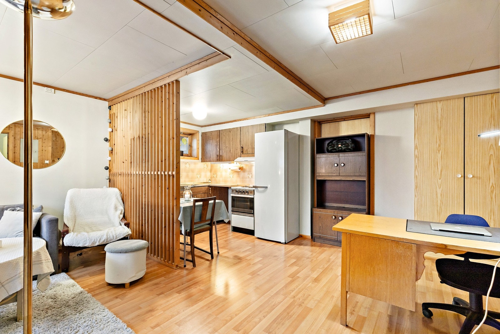 I tilleg til utleie i sokkel har han også mye bod plass. Galleribilde