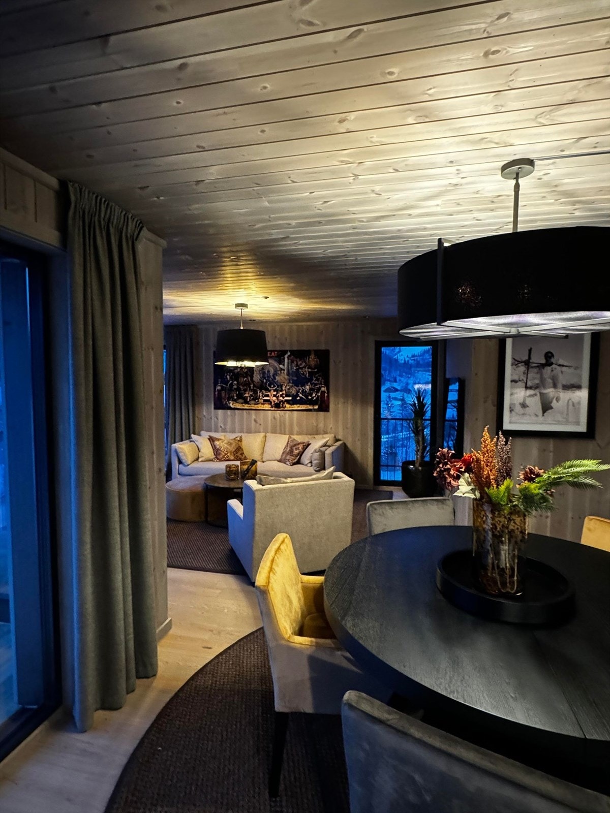 Fra kjøkkenavdeling sett mot stue Galleribilde