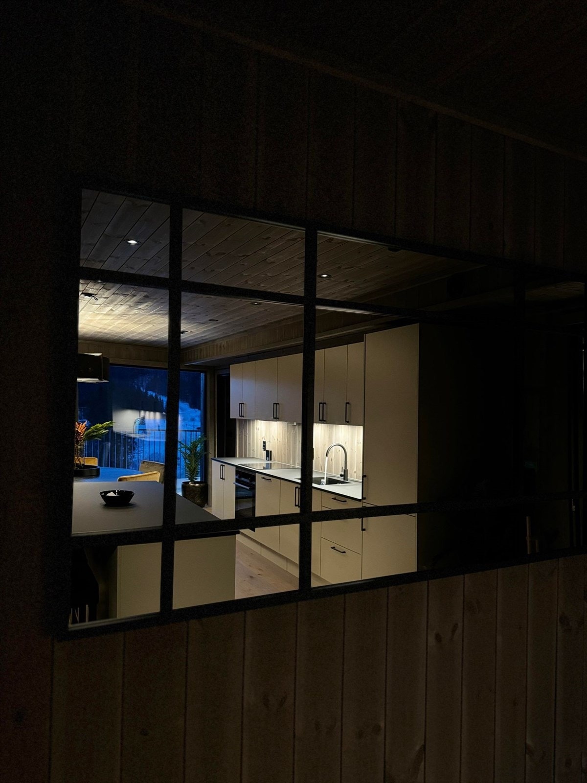 Speil ved kjøkken Galleribilde