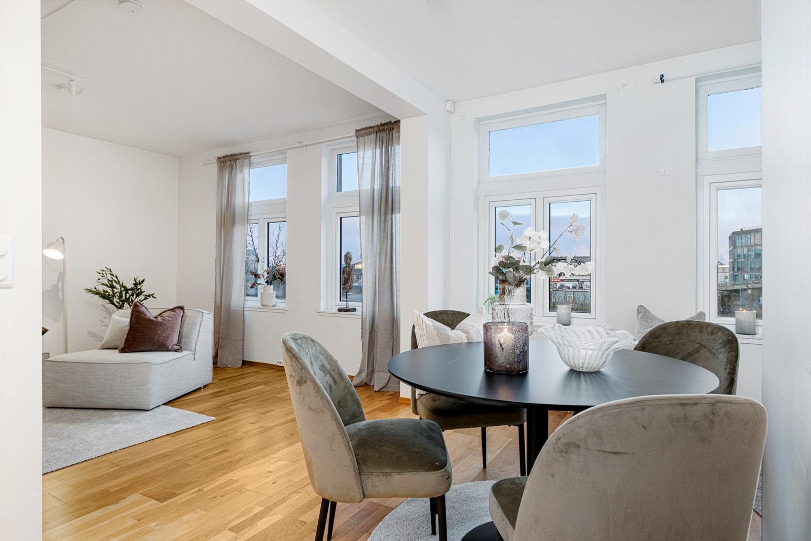 Her får du en fin og god takhøyde, som gir en luftigere romfølelse. Galleribilde