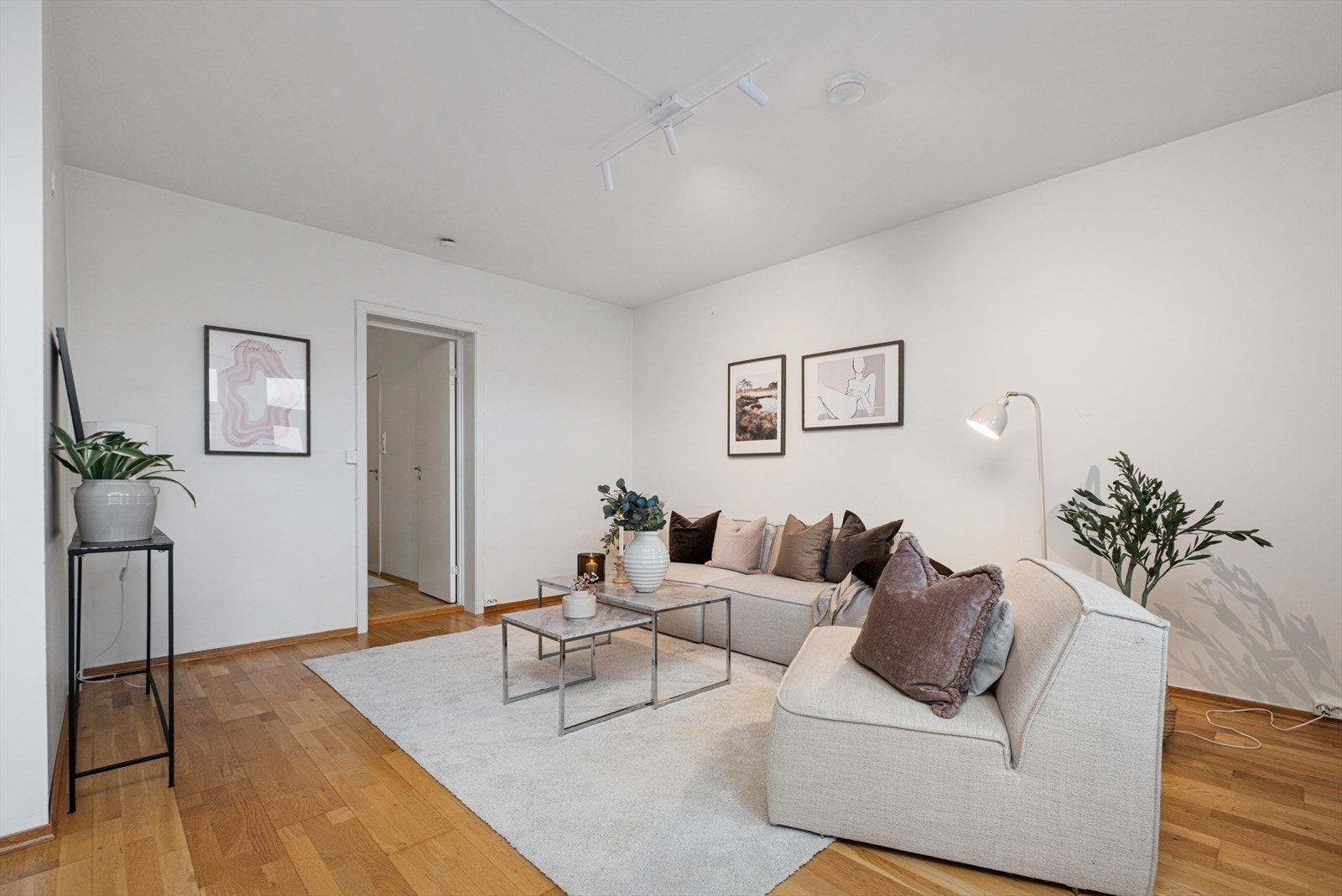 Videre varmes leiligheten opp via elektrisitet. Galleribilde