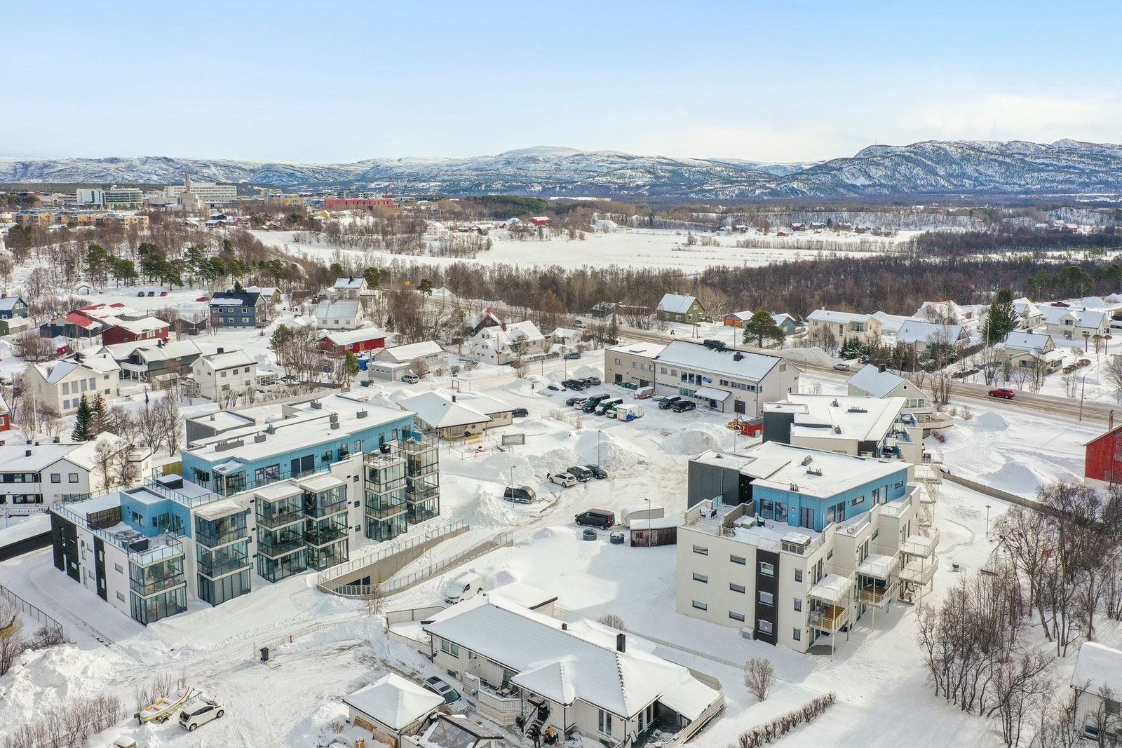 For de turglade og aktive byr nærområdet på umiddelbar nærhet til flotte turområder i skog og mark, perfekt for rekreasjon året rundt. Galleribilde