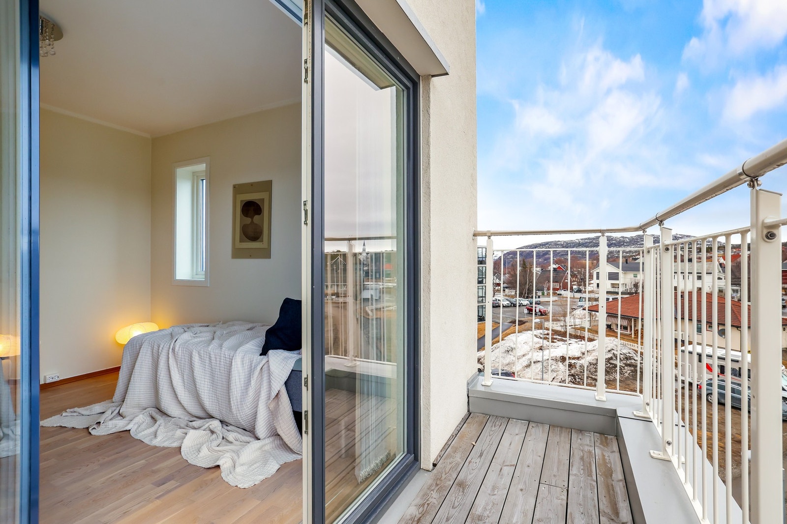 Utgang fra soverom til balkong Galleribilde