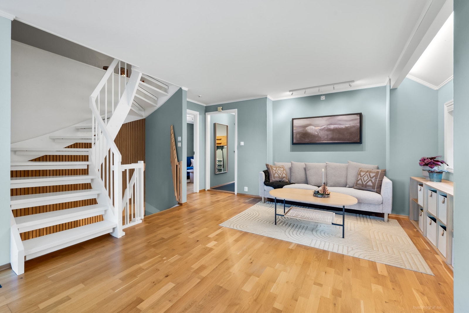 Trappegang til 2. etasje og underetasje Galleribilde