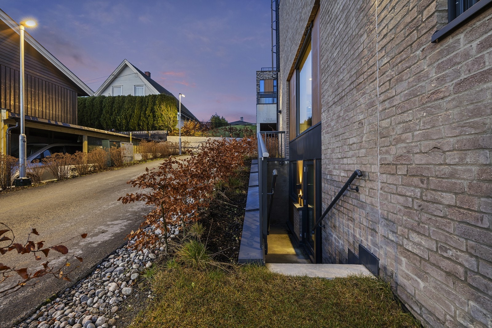 Hybel med egen inngang. Galleribilde
