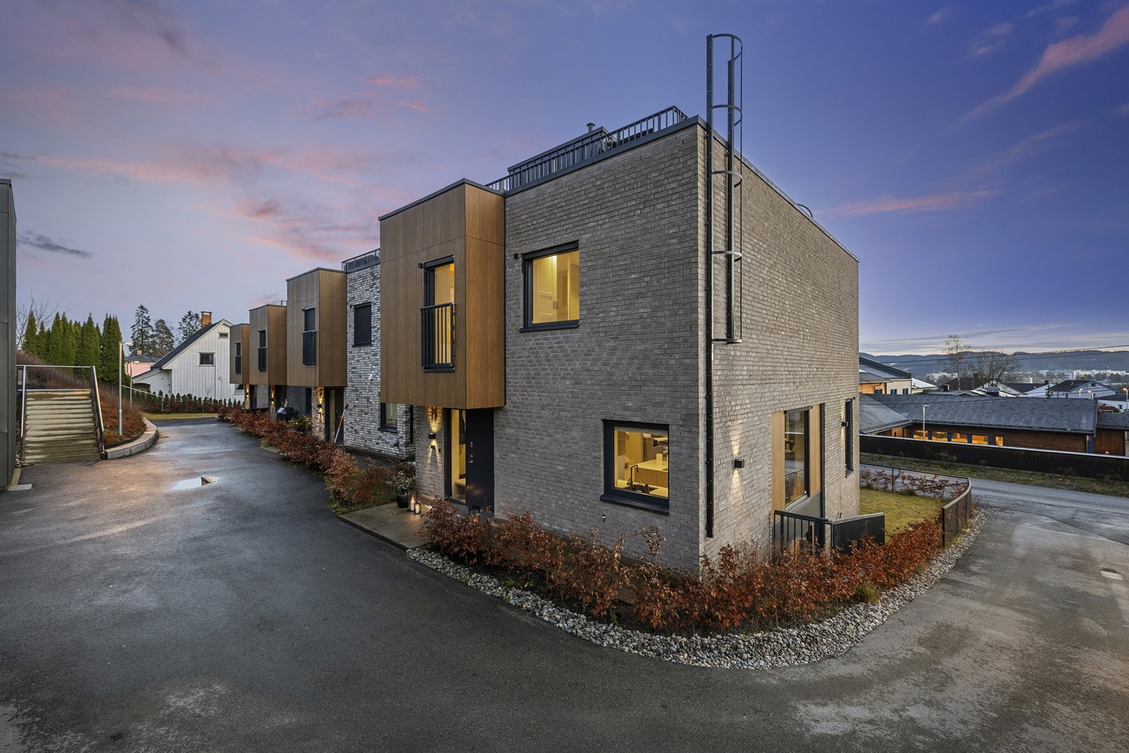 Boligen var ferdigstilt i 2023 og holder en gjennomgående høy standard. Galleribilde