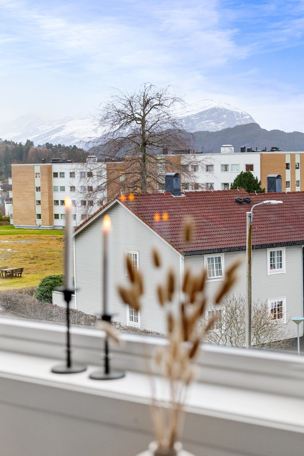 Utsikt fra kjøkken mot vest Galleribilde