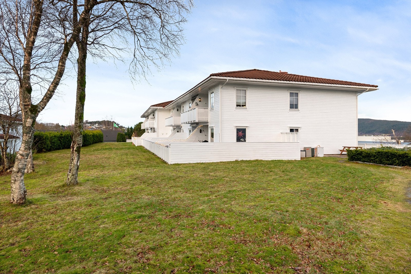 Fasade og fellesområder i sameiet Galleribilde