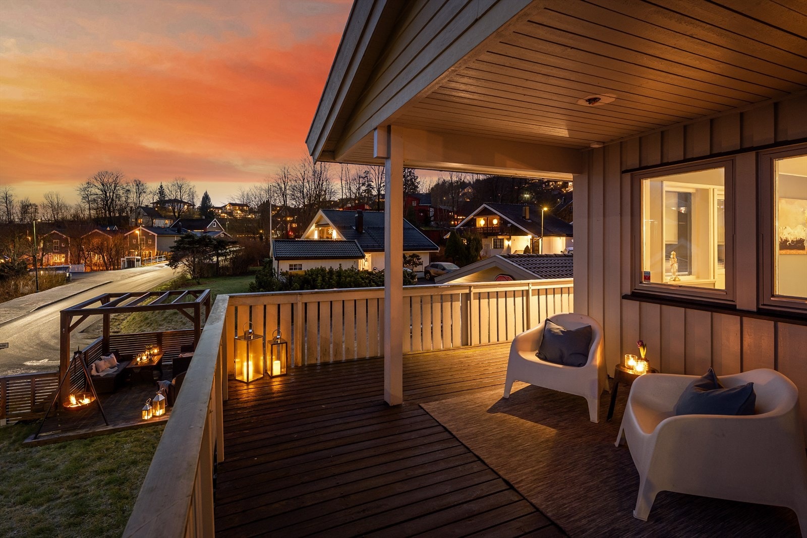 Innholdsrik familiebolig med fleksibel planløsning og dobbelgarasje på 39 m². Galleribilde