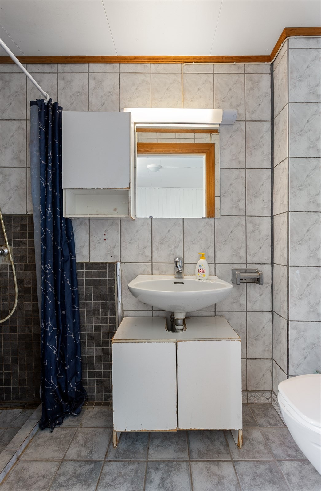 Badet har gulvvarme Galleribilde