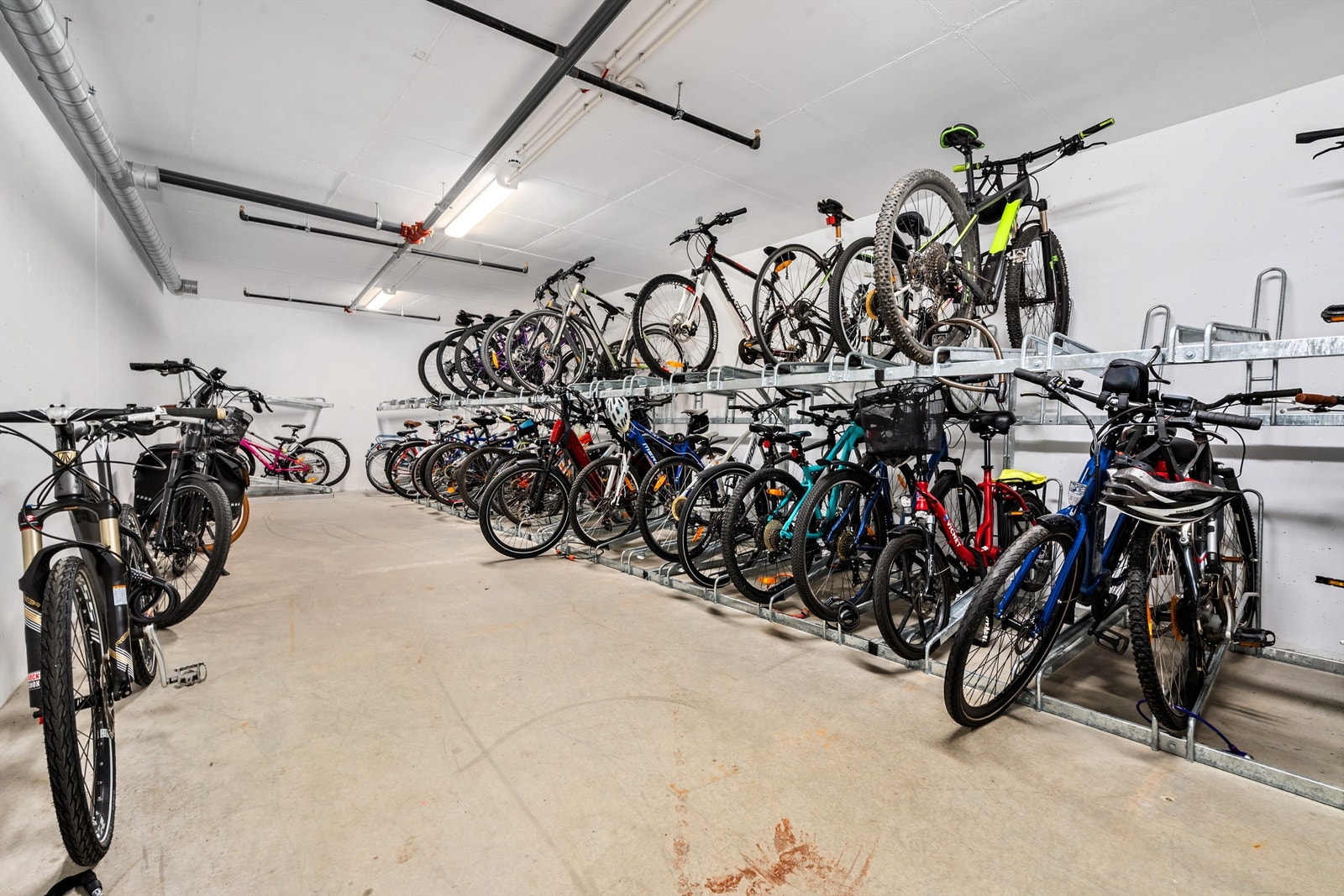 Det er også egen sykkelparkering for beboerne Galleribilde