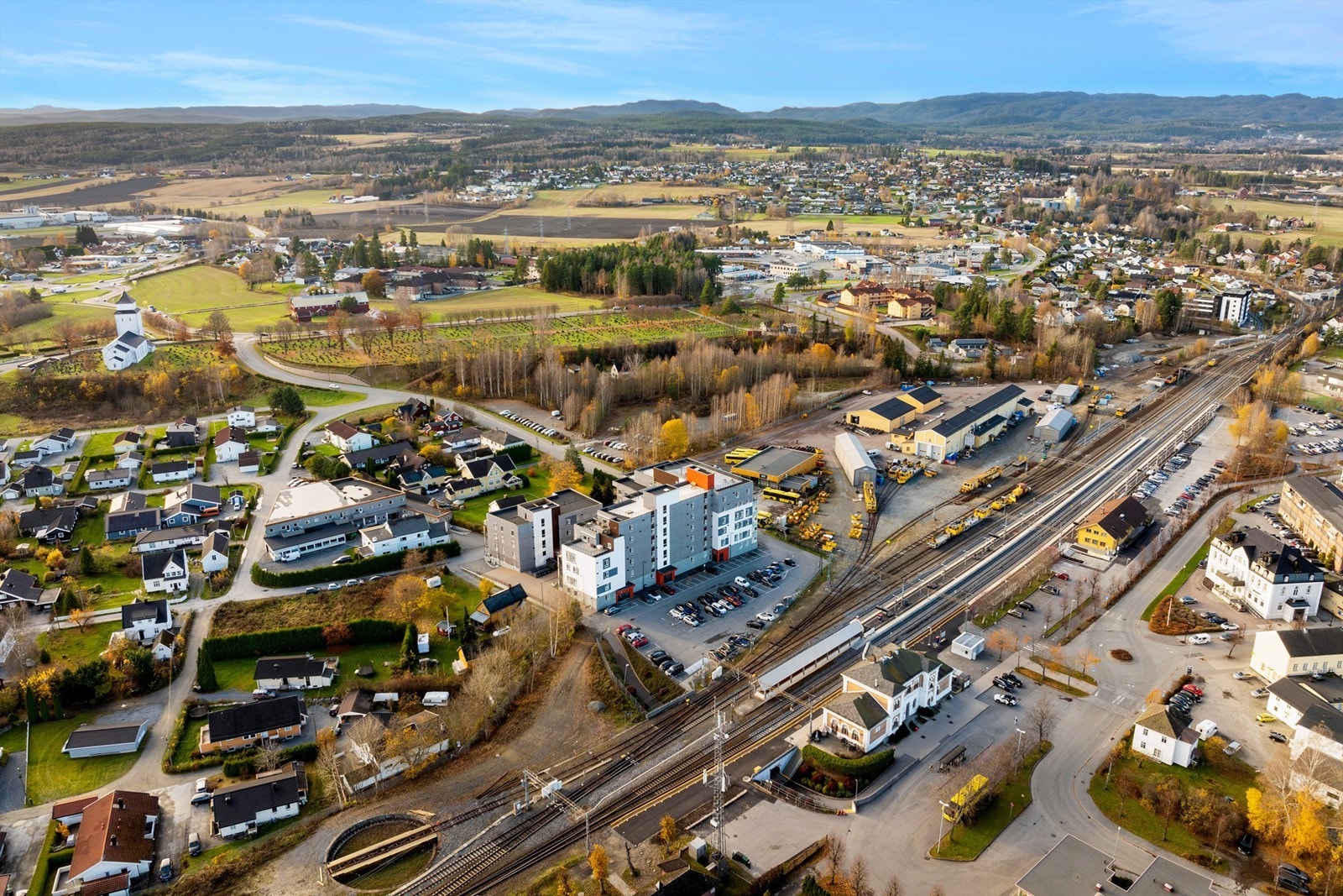 Leiligheten har en sentral beliggenhet i et etablert område. Kort avstand til ulike fassiliteter Galleribilde