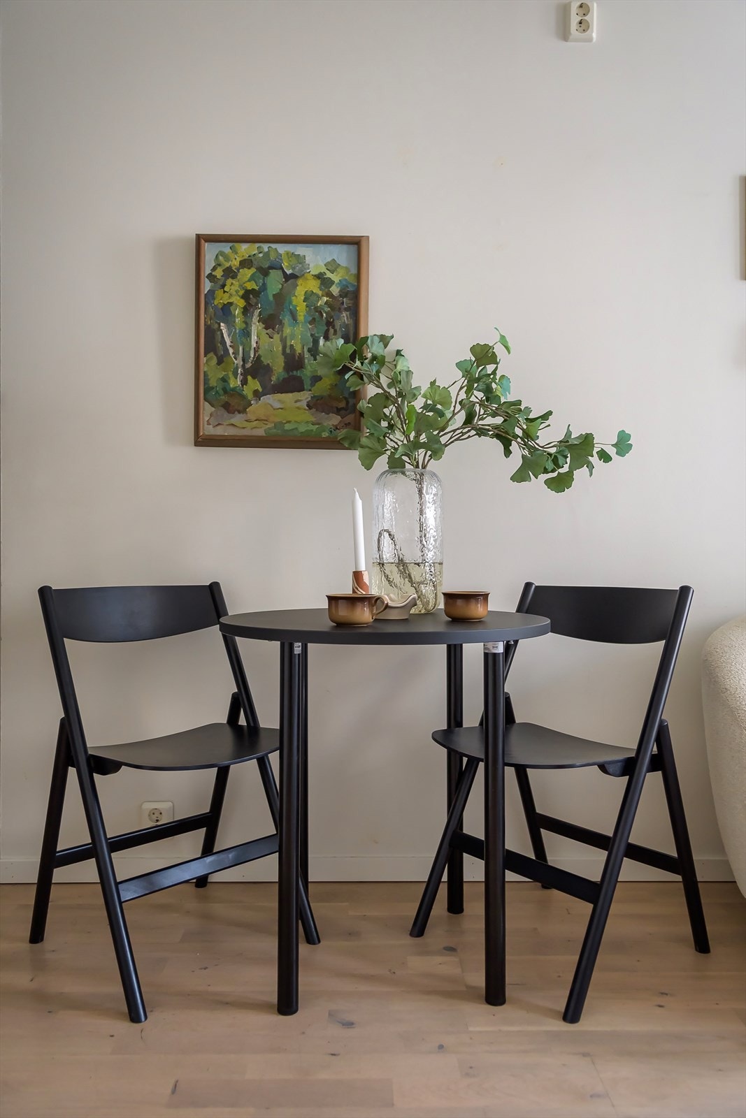 Fin plass for et spisebord for to personer. Galleribilde