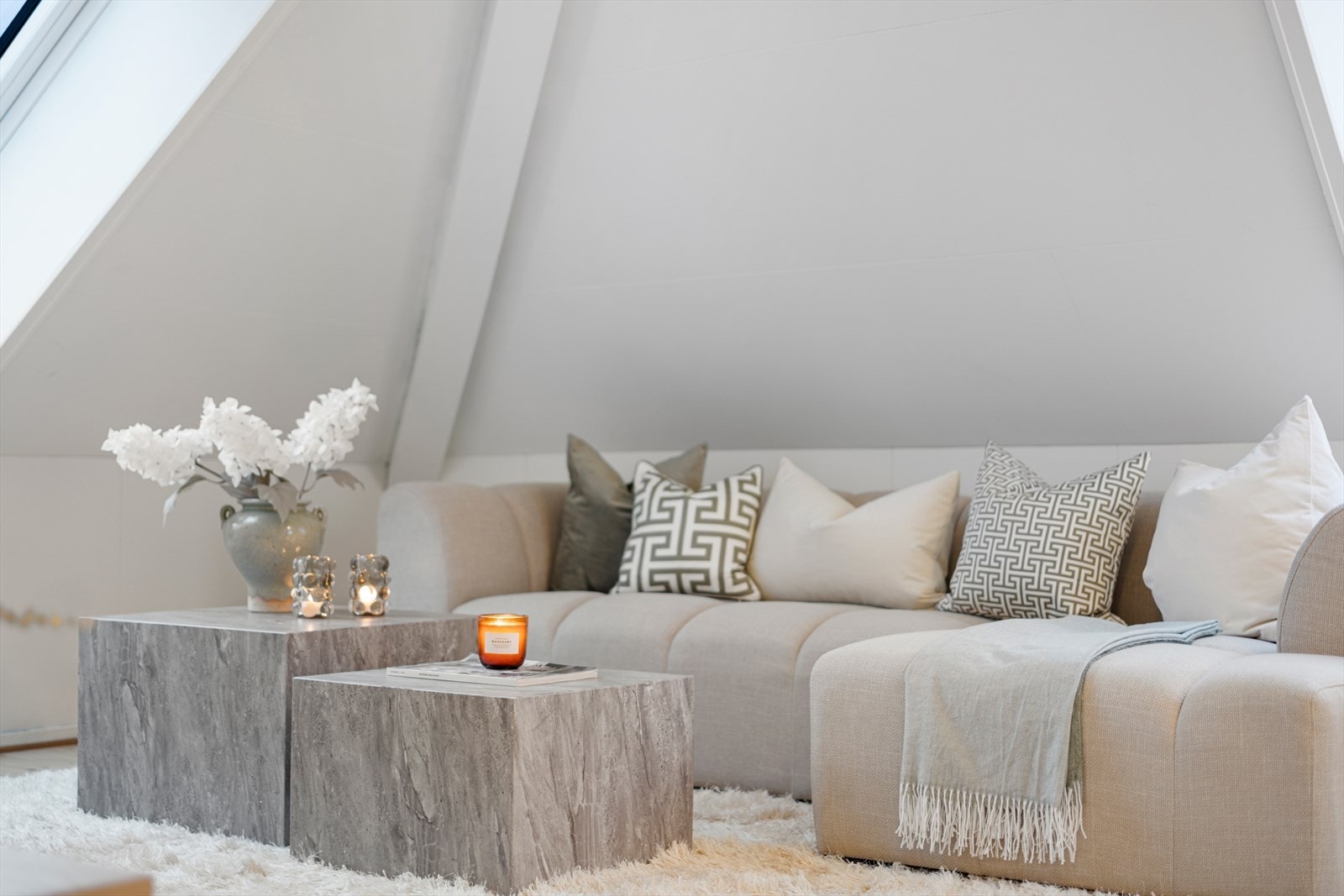 Lys og trivelig stue med fleksibel planløsning. Galleribilde