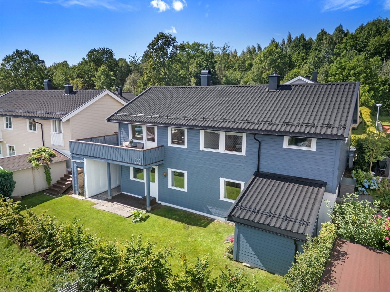 Tilgang til en utvendig bod på ca. 8 kvm (ikke byggemeldt) Galleribilde