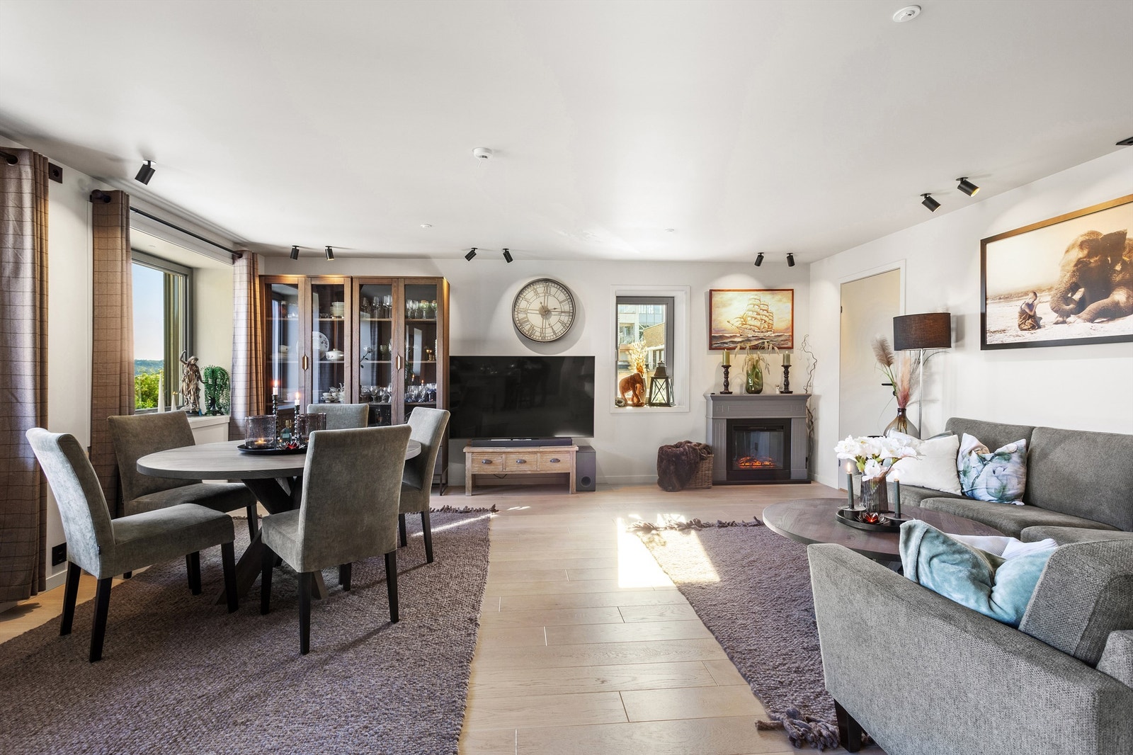 Leiligheten har en gjennomgående lys og lun utførelse. Foto: Ole Thorgeir Solheim Thoresen Galleribilde