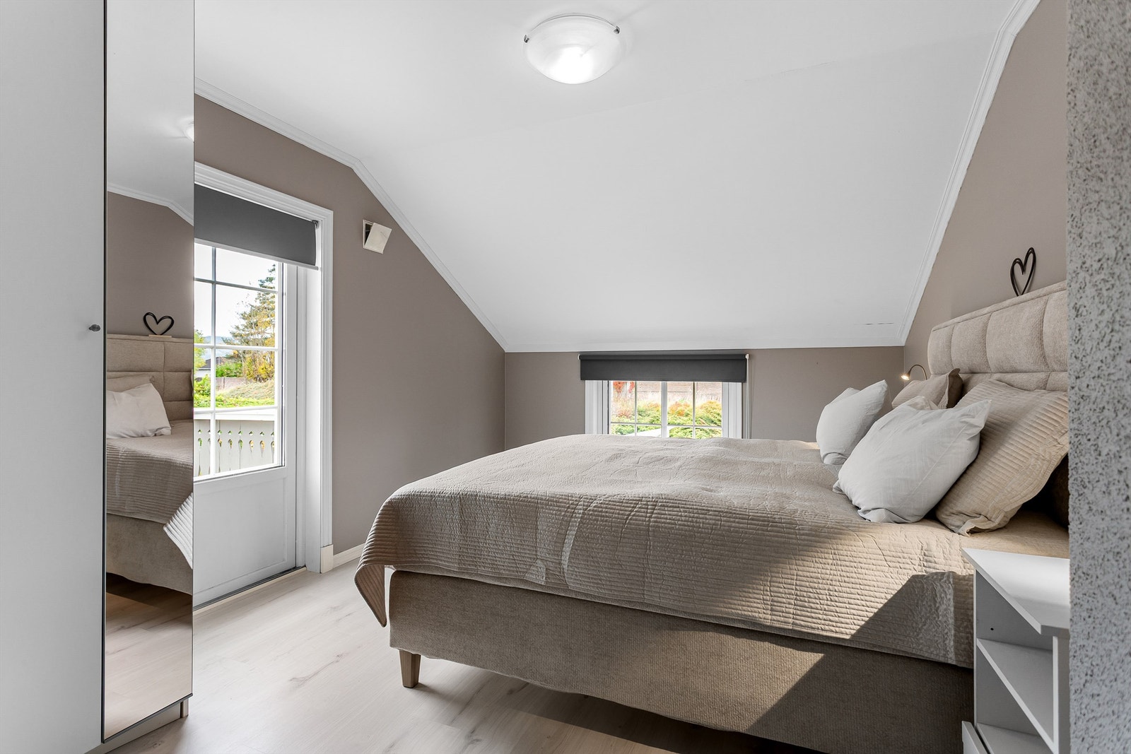 Soverom 1 med utgang til balkong Galleribilde