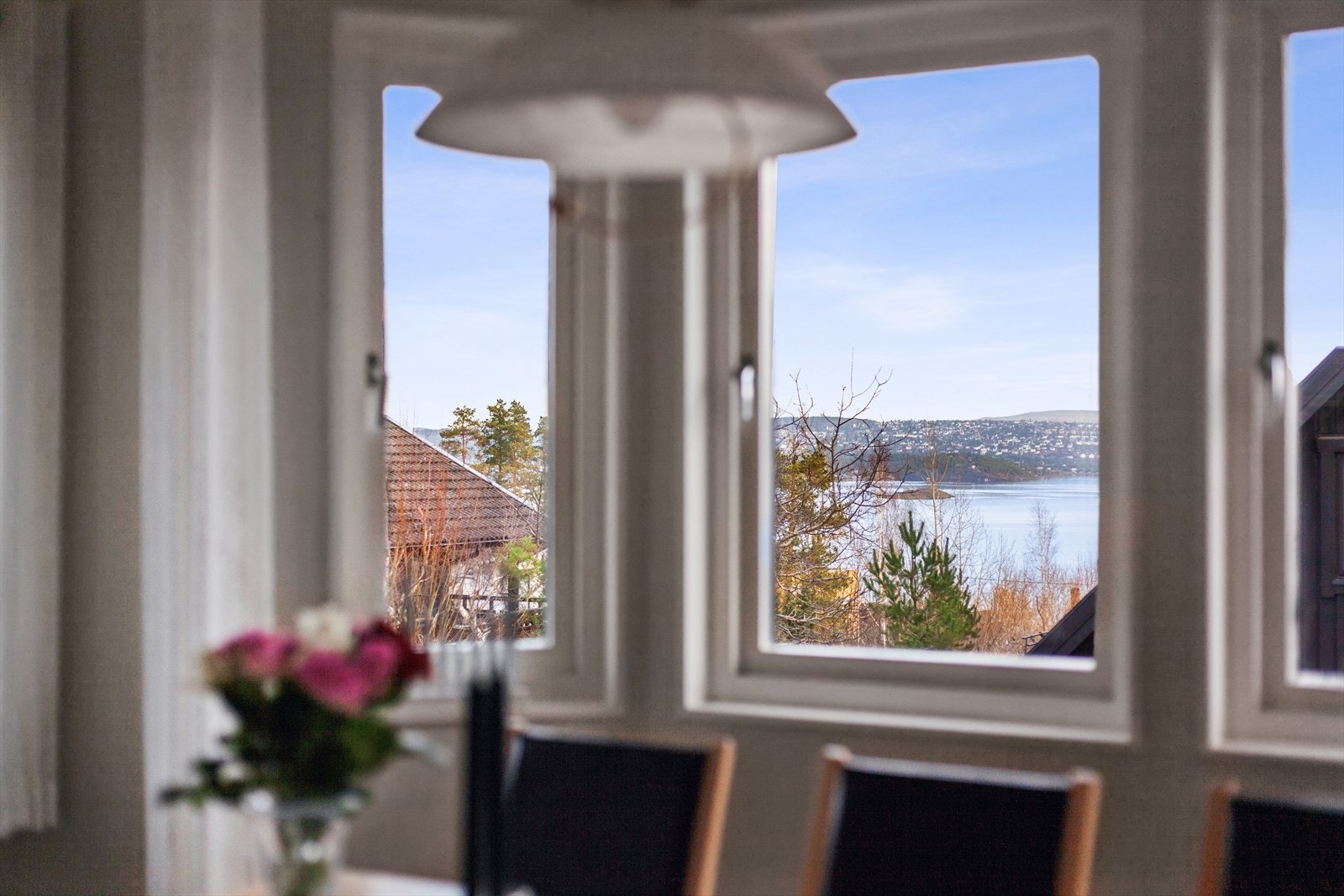 Nyt utsikten fra spiseplassen! Galleribilde