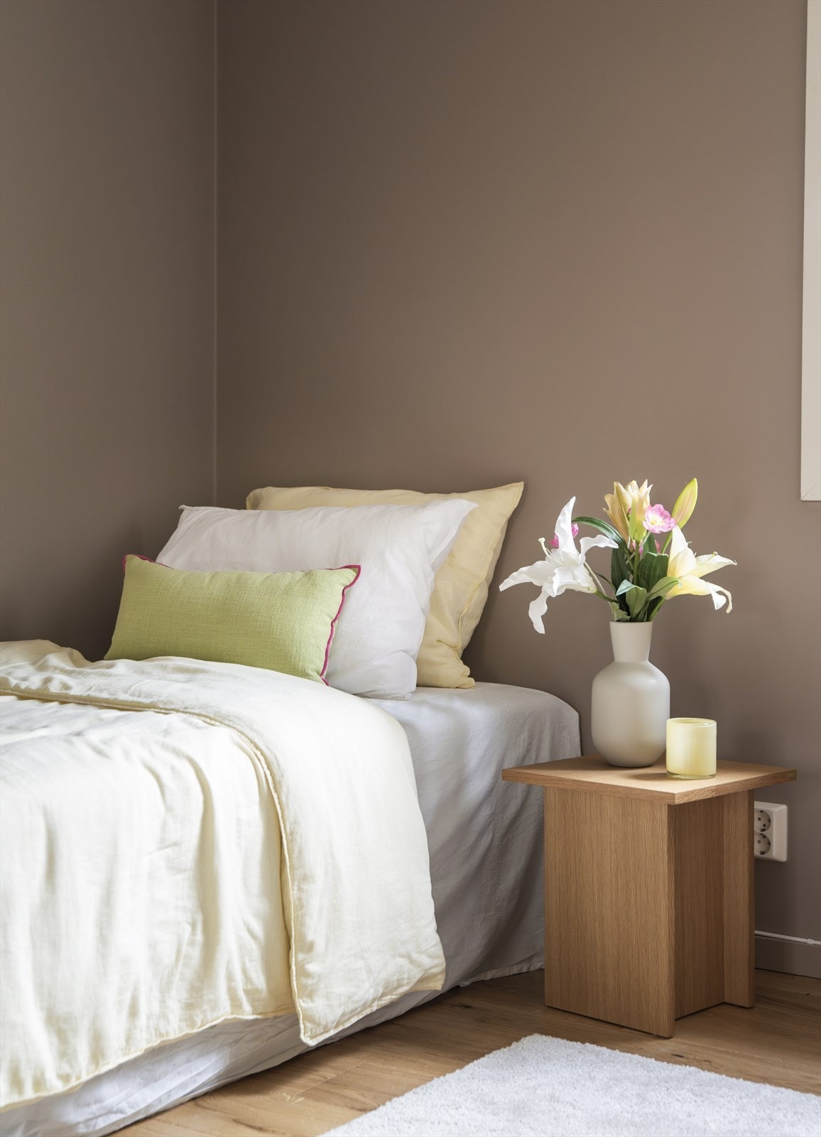 Soverommet er malt i en lun og behagelig fargetone. Galleribilde