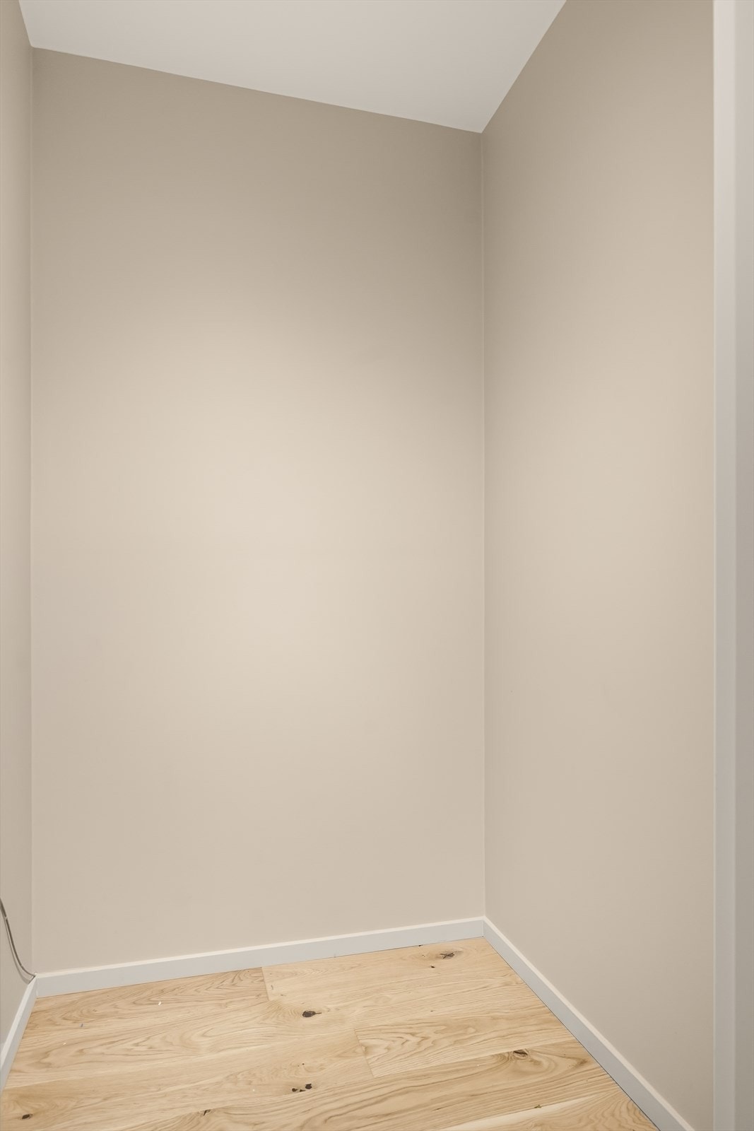 Praktisk bod med god lagringsplass. Galleribilde