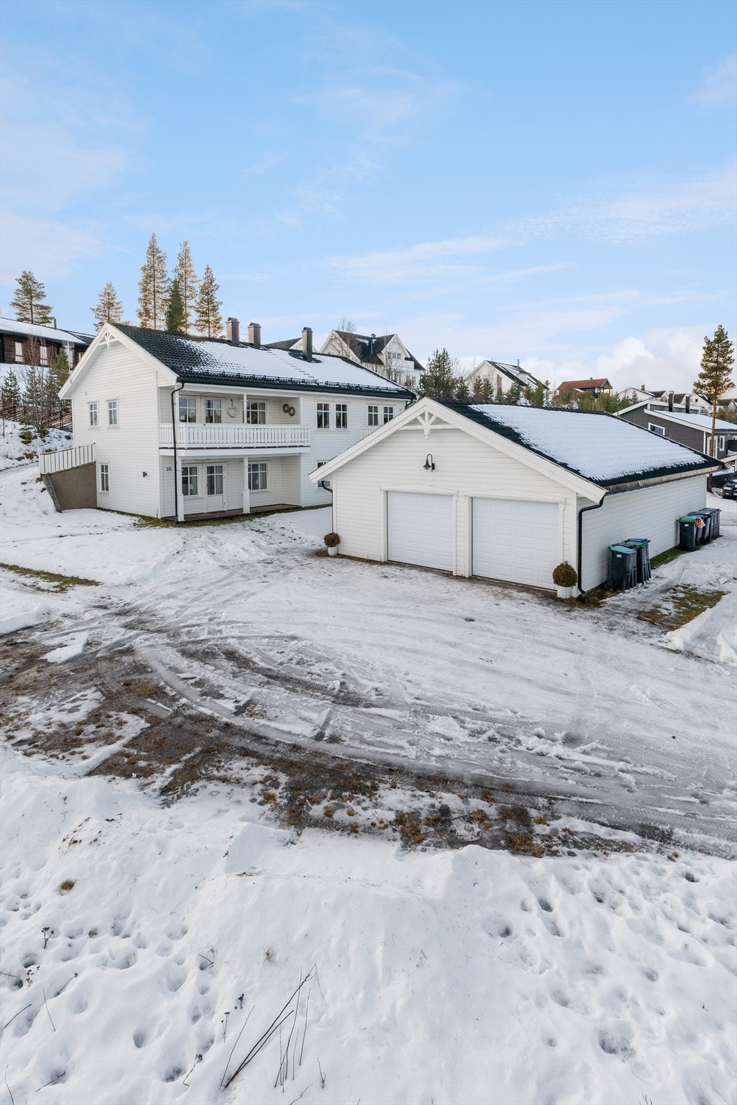 Meget velholdt halvpart av tomannsbolig fra 2013, beliggende i det rolige boligfeltet Kvennstøa. Galleribilde