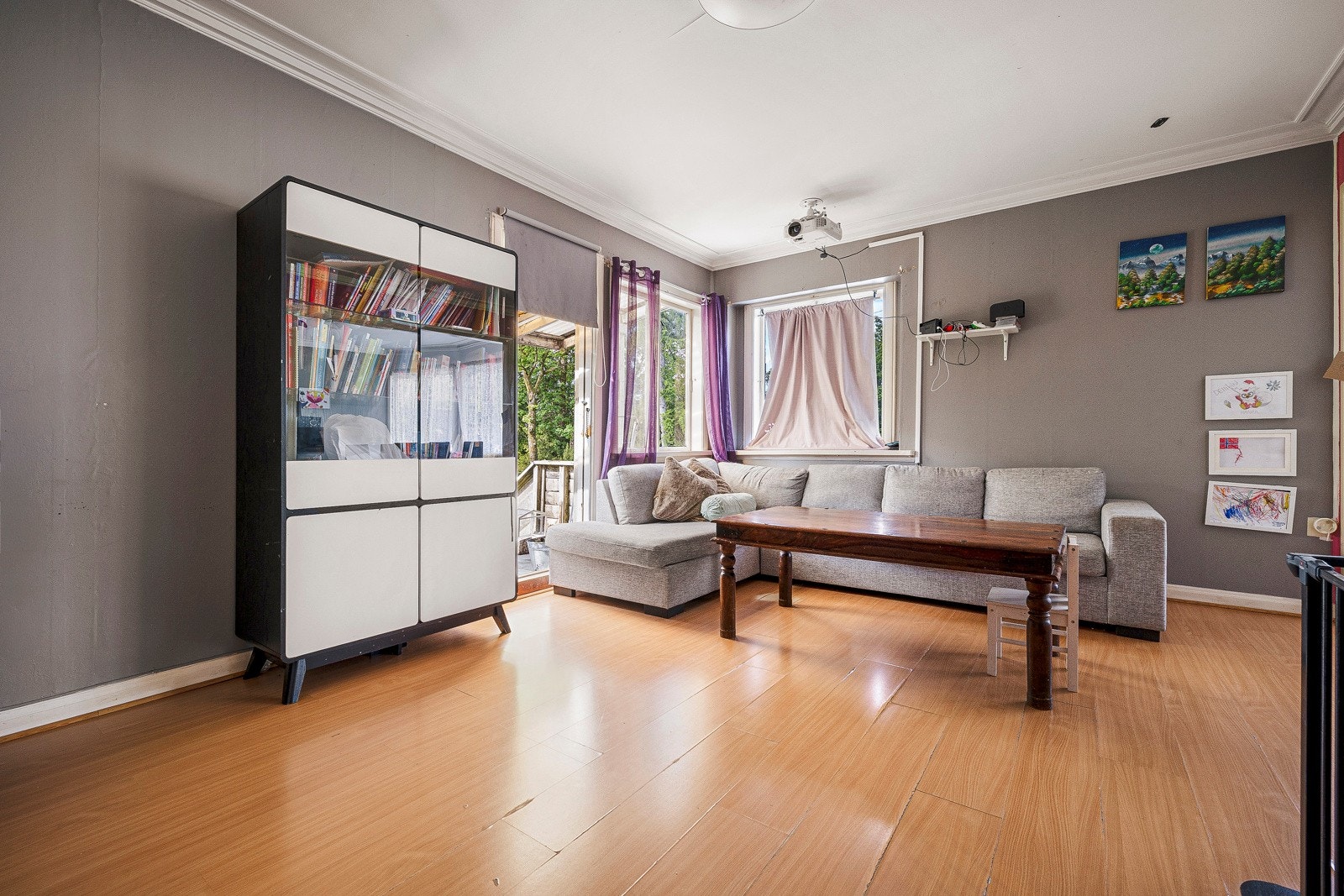 Stue 1-etg. Galleribilde