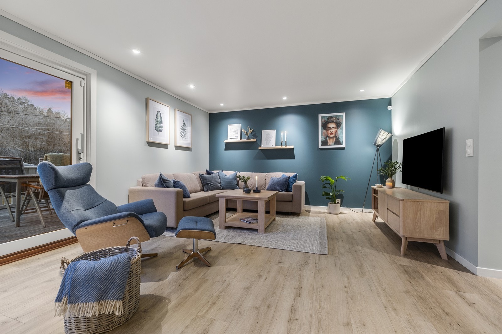 Kveldsstemning. Galleribilde