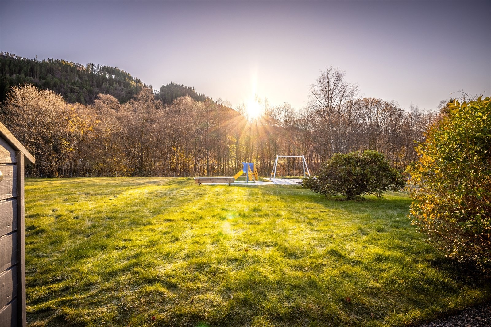 Åpen utsikt og gode solforhold mot sør. Galleribilde