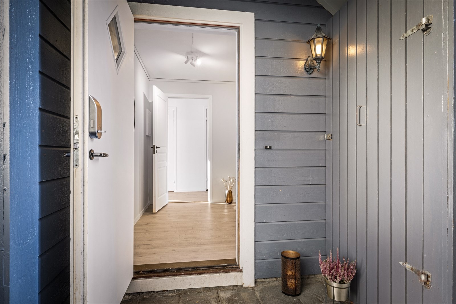 Ytterdøren skal snart skiftes i regi av borettslaget Galleribilde