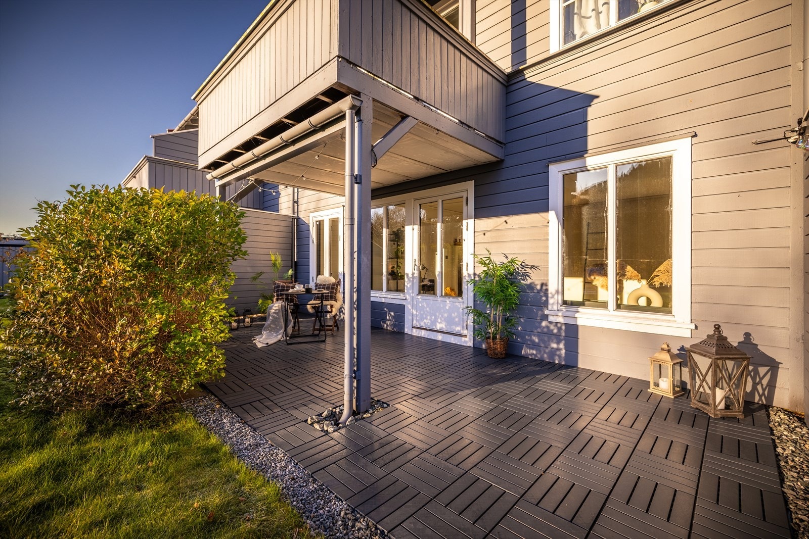 Din private terrasse på hele 24 kvadratmeter er sørvendt og har gode solforhold Galleribilde