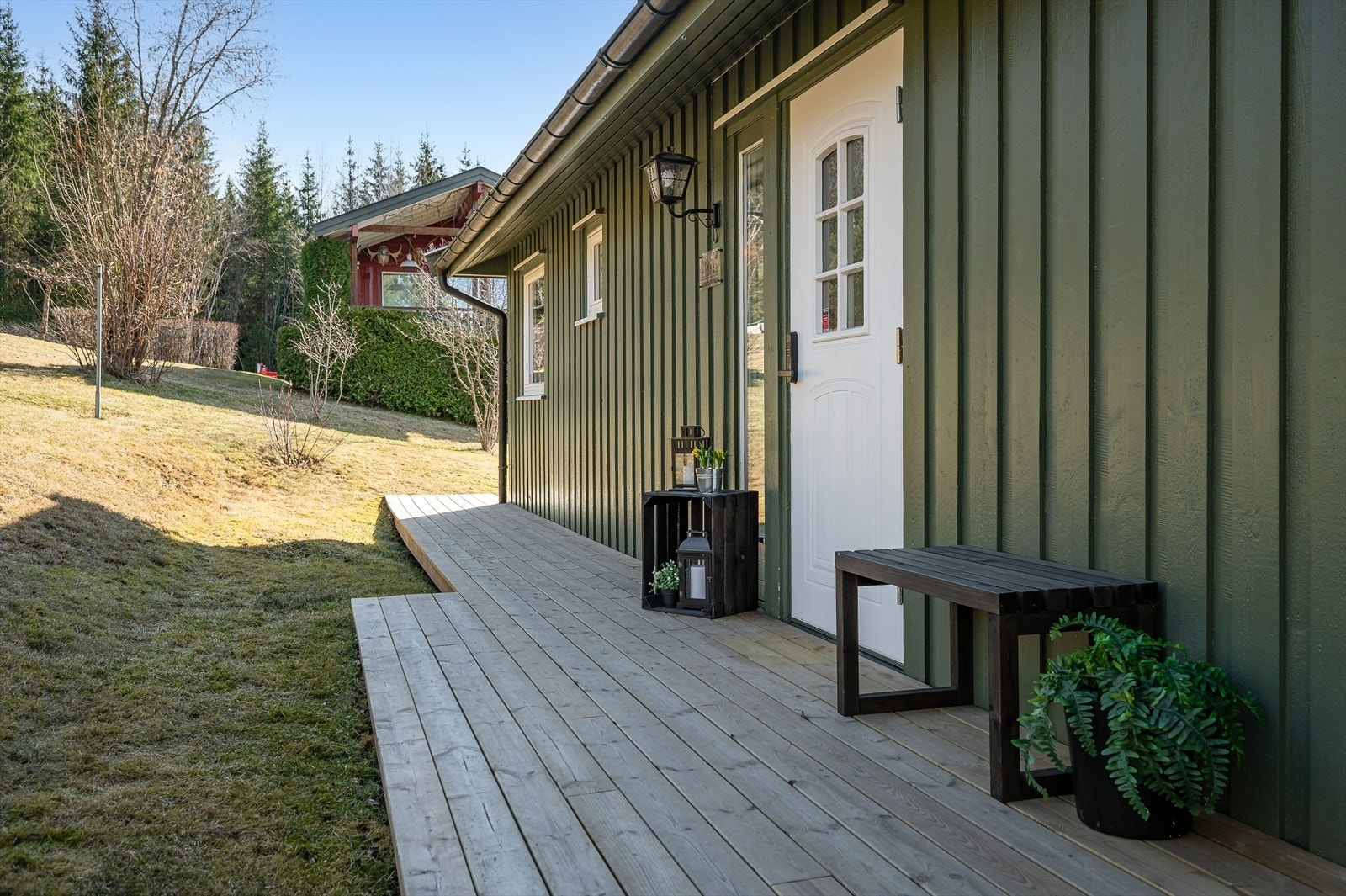 Koselig inngangsparti med platting. Galleribilde