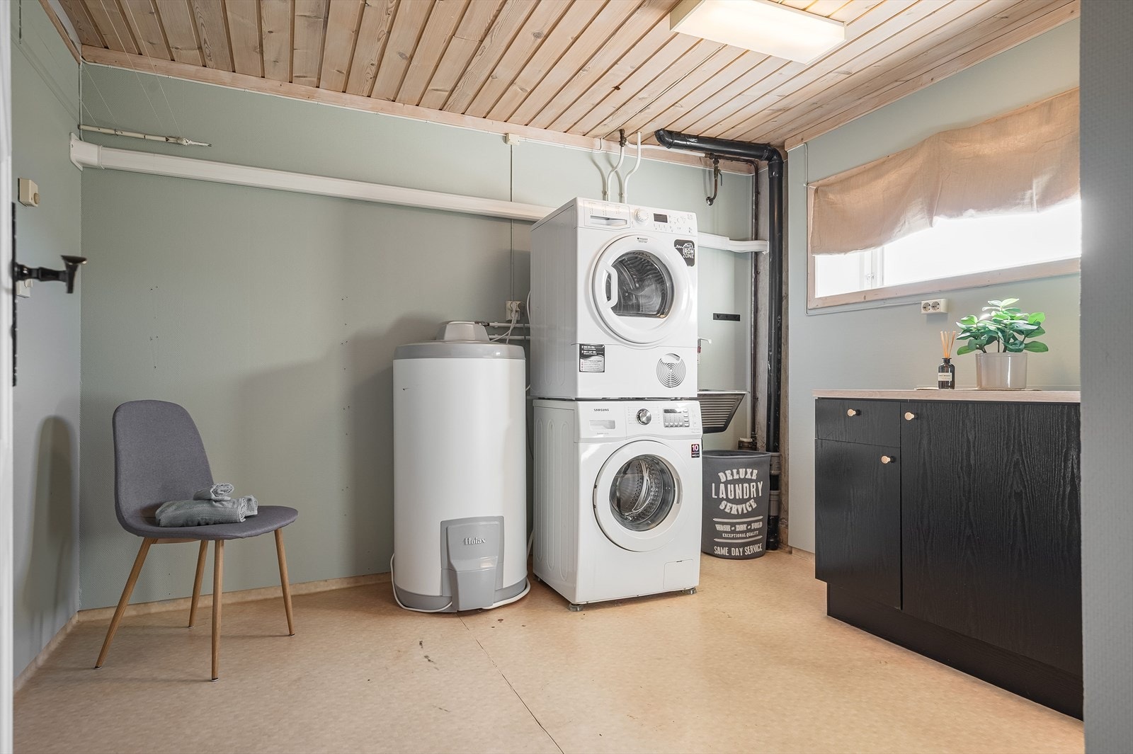 Vaskerom Galleribilde