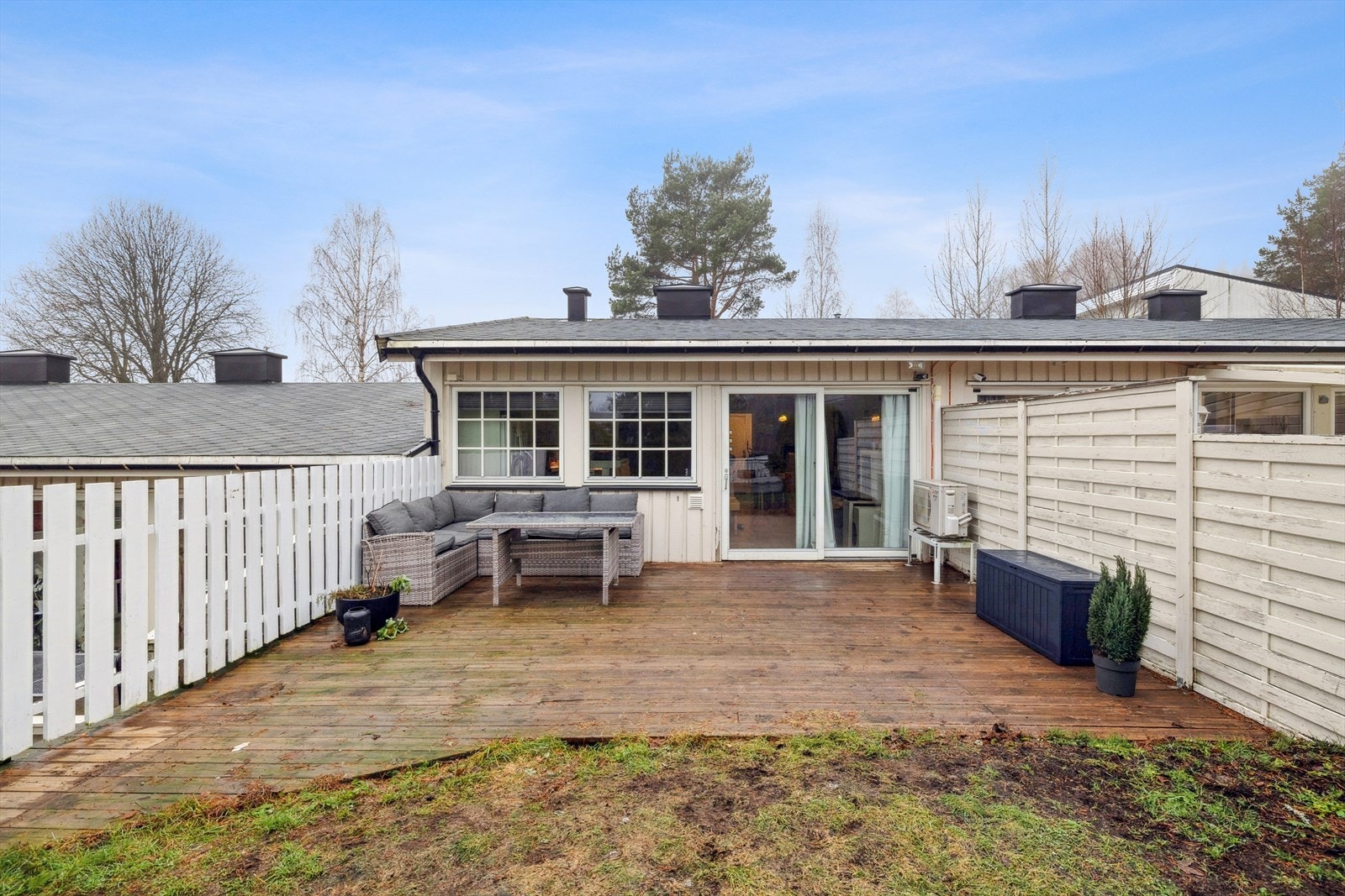 Terrassen gir mulighet for utemøbler og hyggelige uteområder med gode solforhold. Galleribilde