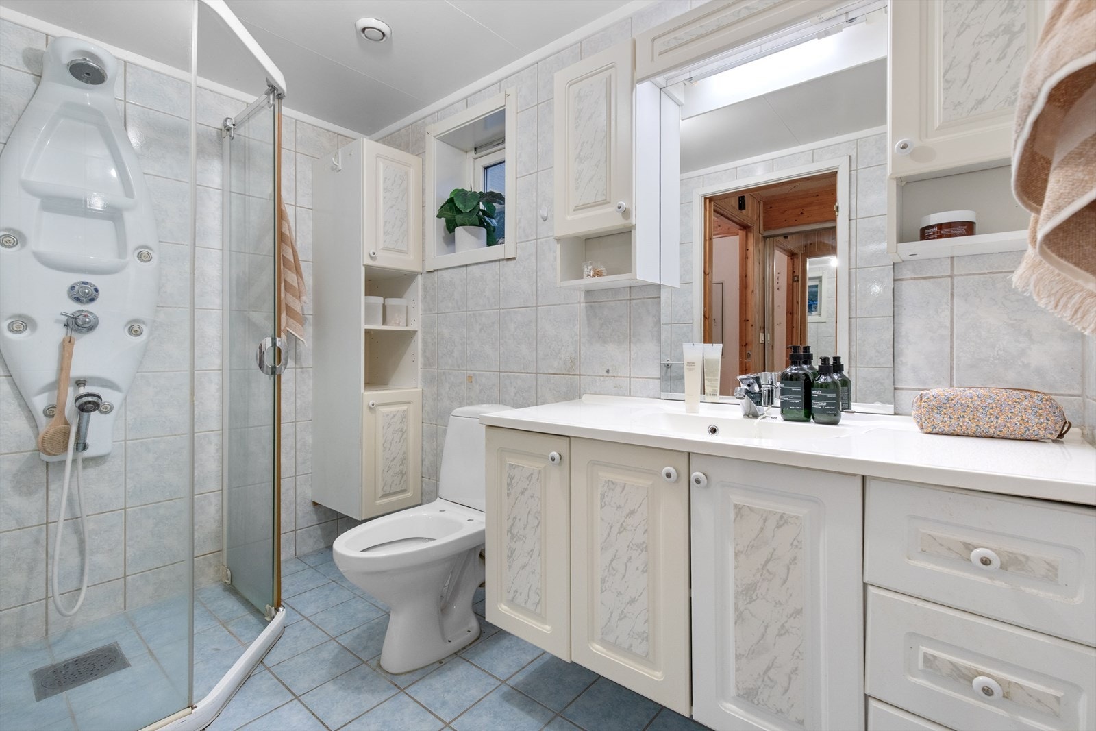 Badet er av eldre dato og har behov for oppgradering. Galleribilde