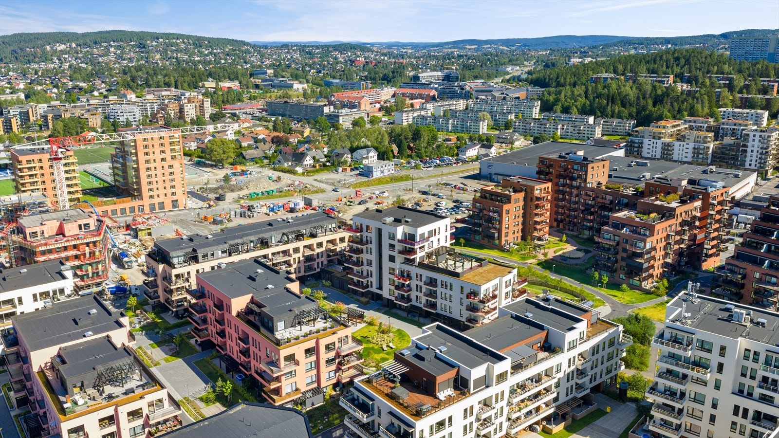 Gårdskvartalet ligger på en høyde i Skårerbyen. Galleribilde