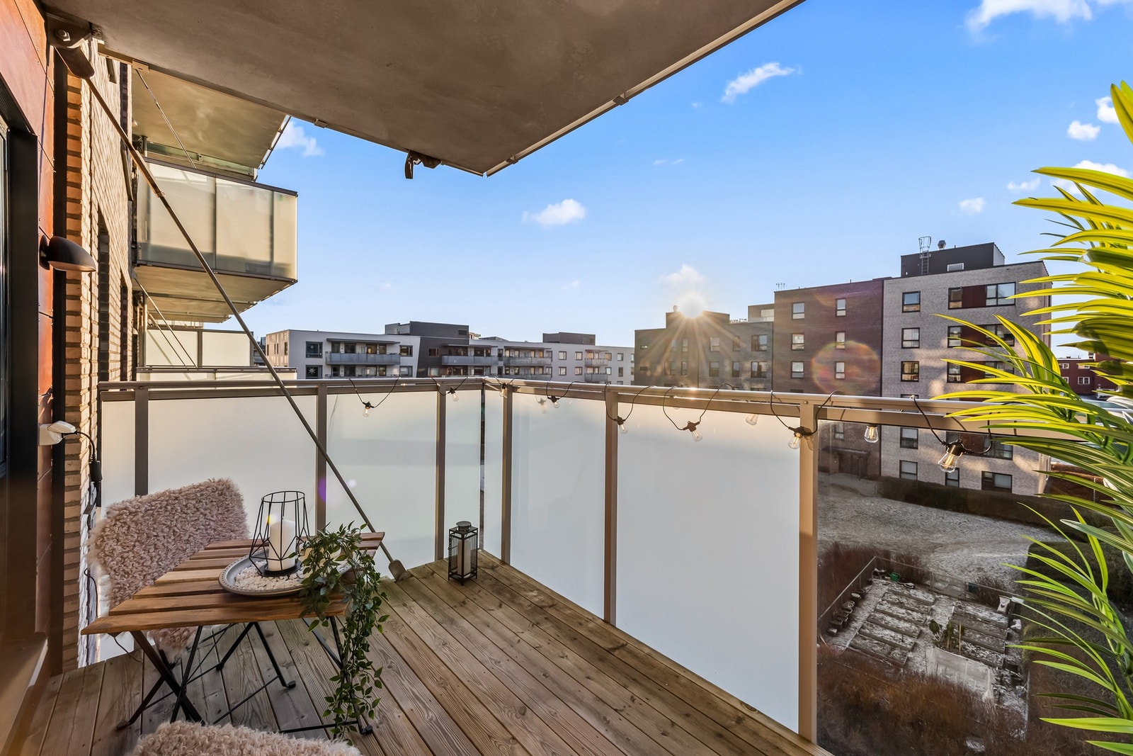 For deg som liker sol på balkongen er dette midt i blinken Galleribilde