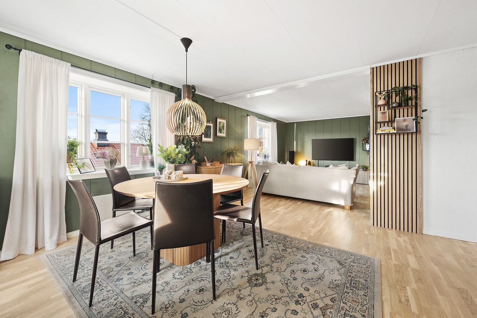 Innbydende - boligen har nye vinduer fra 2024 Galleribilde