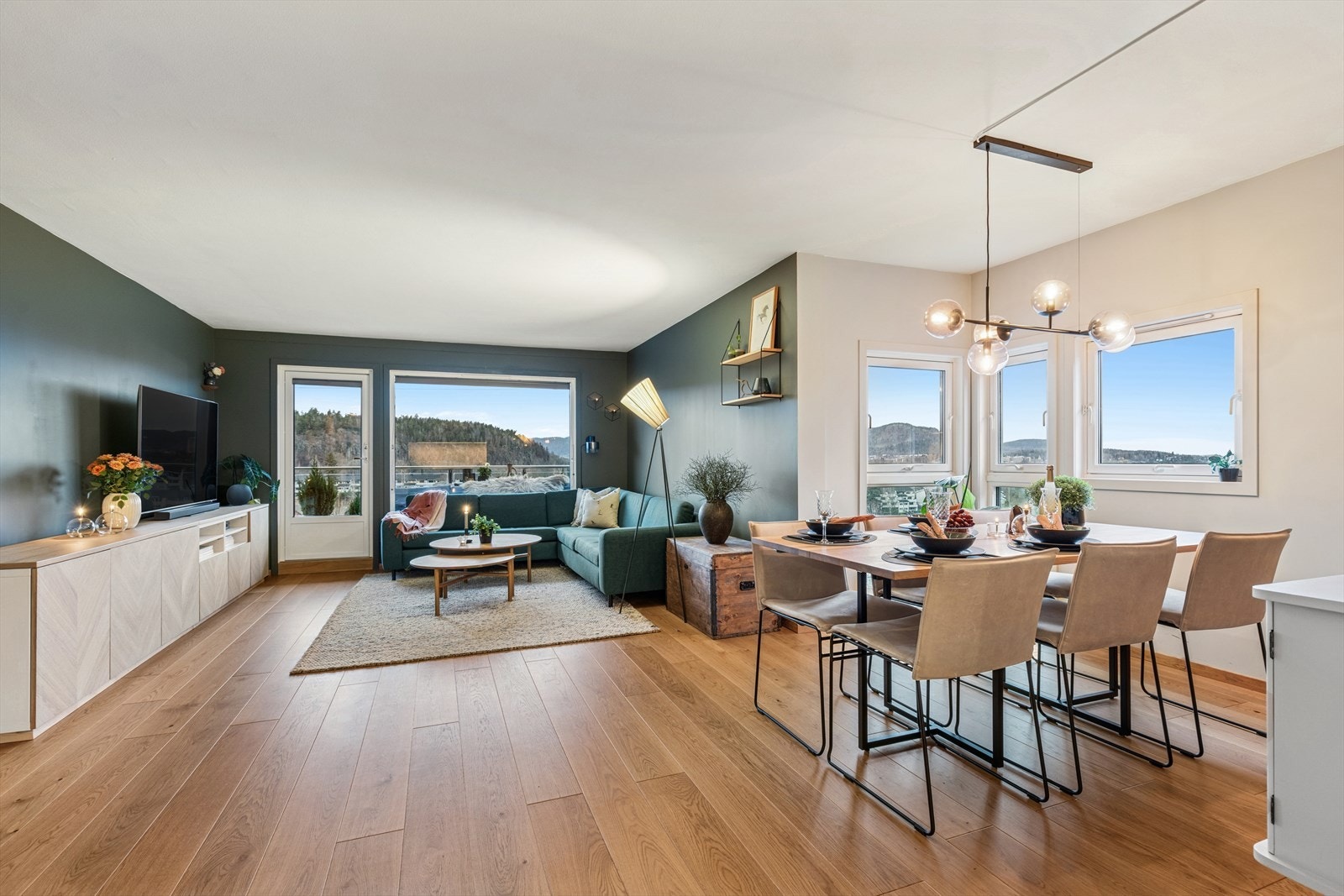 Velkommen til Hiltonåsen 46 - presentert av eiendomsmegler Silje Knutsen v/DNB Eiendom Galleribilde