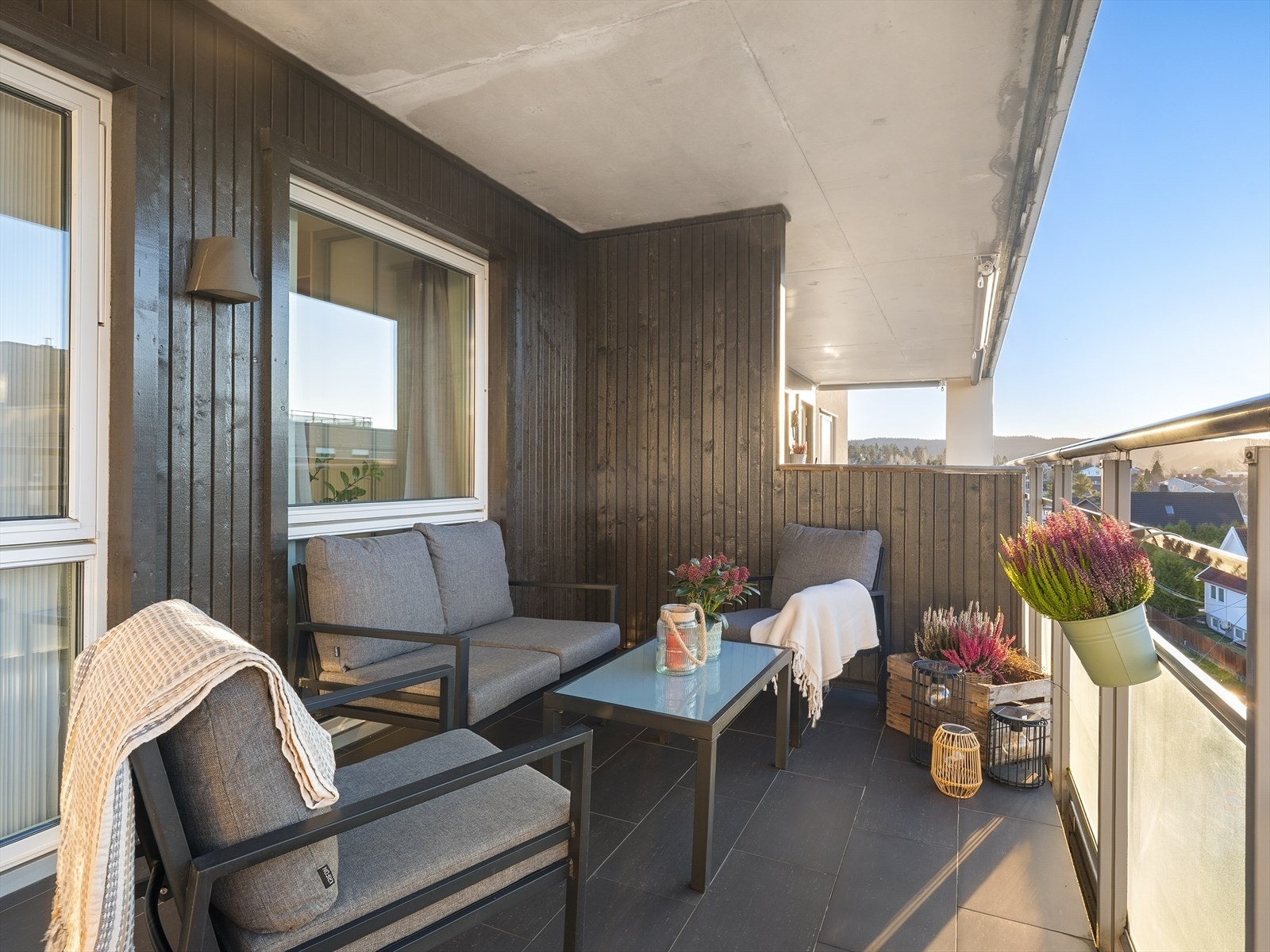 Godt med plass til både møblement og grill om man ønsker. Galleribilde