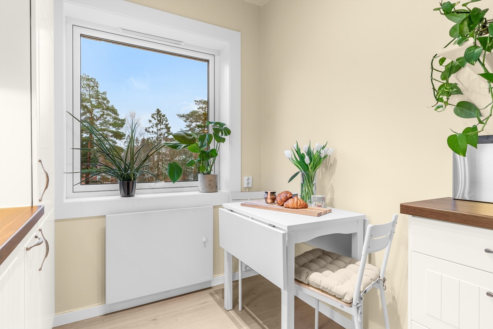 Plass til en koselig spiseplass hvor en kan nyte morgenkaffen. Galleribilde