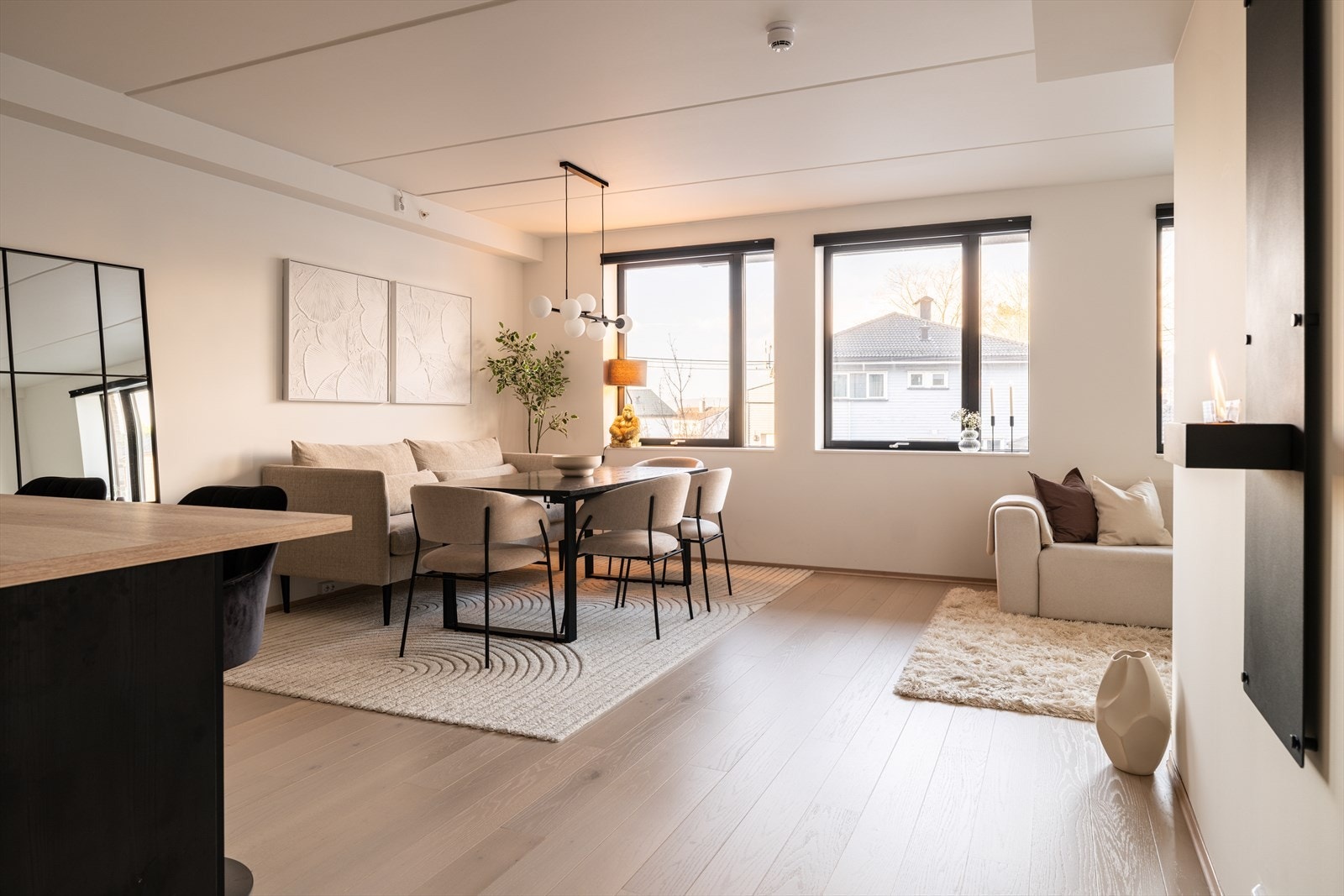 Leiligheten har en gjennomgående høy standard. I tillegg er det nybygg-garanti til 2029. Galleribilde