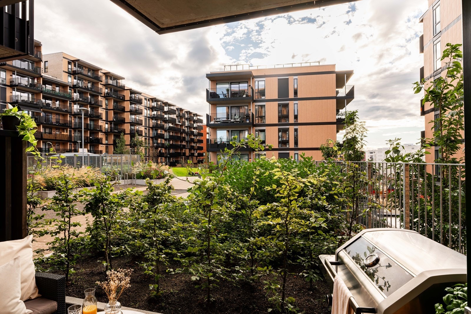 Den østvendte plasseringen gir sol på formiddagen. Galleribilde