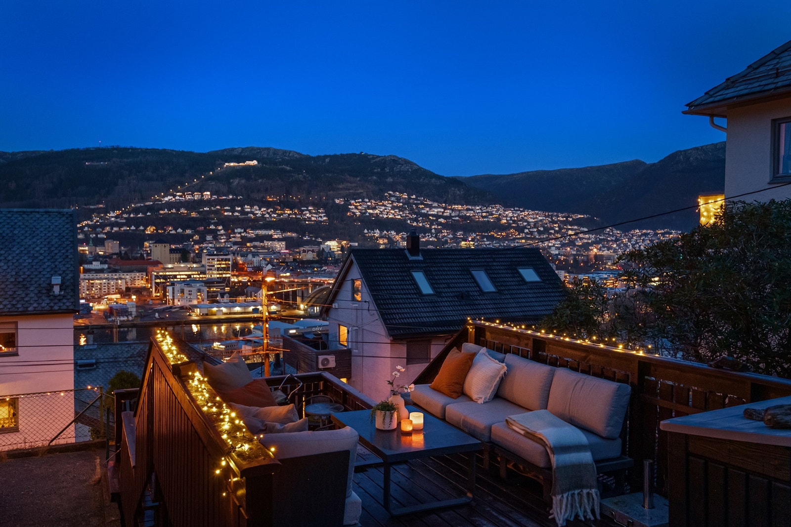 - Koselig felles terrasse med utsikt - Galleribilde