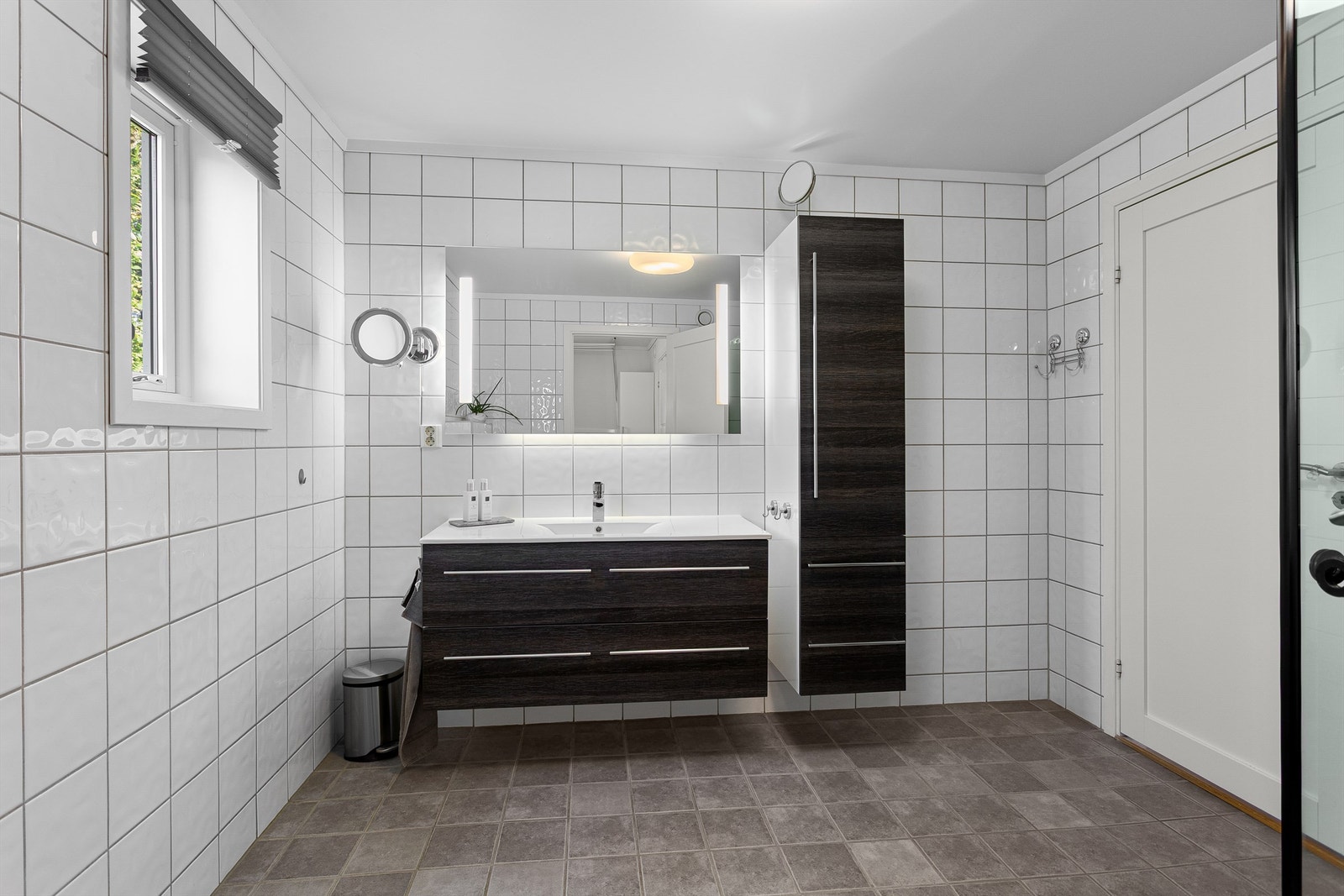 Badet ble oppgradert i 2023 iflg. selger Galleribilde