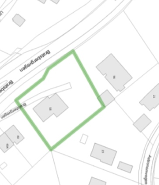The green area belongs to the building and have parking space for up to 7 cars. Galleribilde