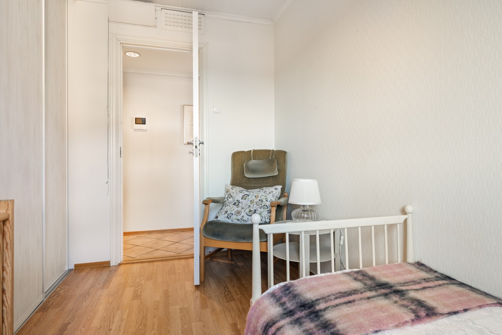 Også her er det skyvedørsgarderobe Galleribilde