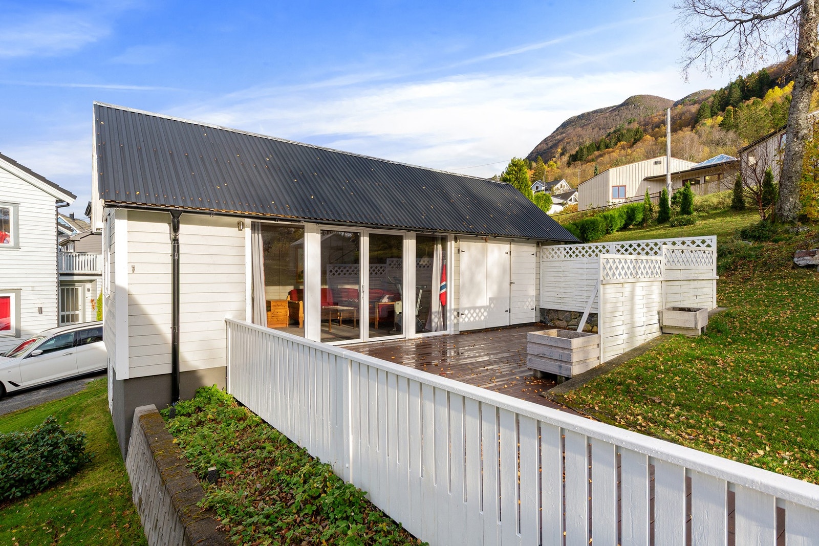 - blant annet har man en romslig hagestue, et perfekt samlingspunkt for familie og venner. Galleribilde